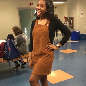 Meet your Posher, Camille